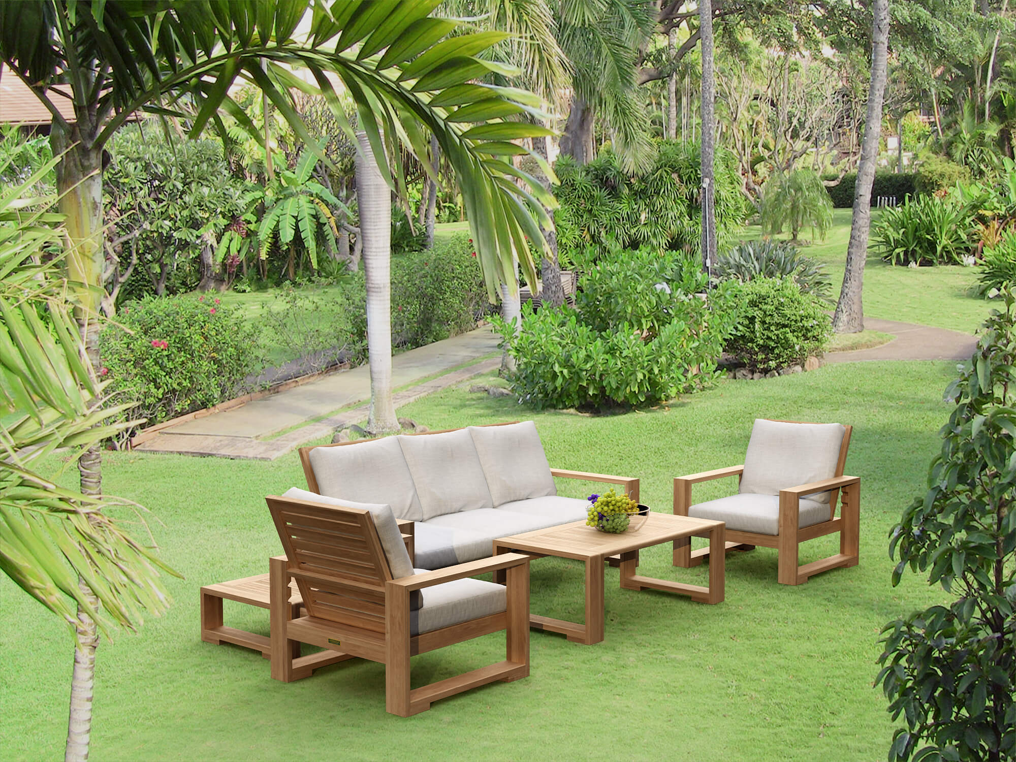 Deep Seating Set for Upscale Outdoor Entertaining Set
